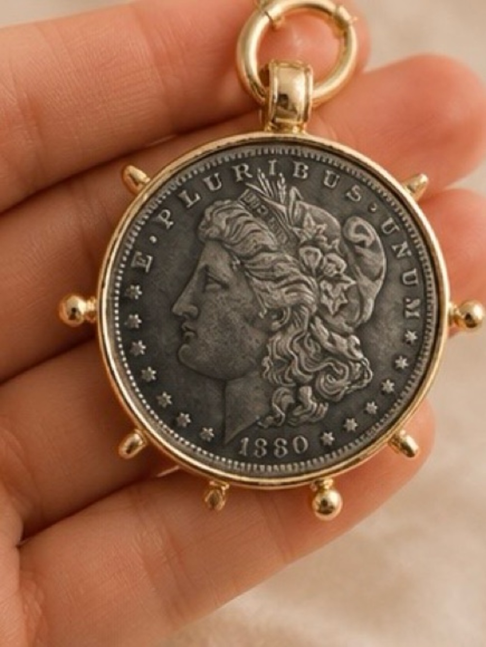 Vintage-Inspired Pearl & Coin Pendant Necklace - Picture 2 of 6